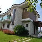 Alacati Havuzlu * Çeşme