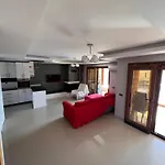 Alacati Havuzlu * Çeşme