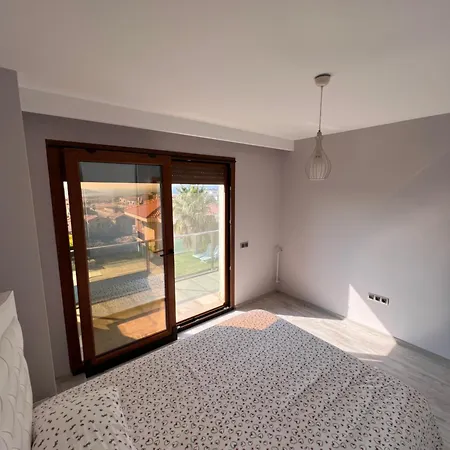 Alacati Havuzlu * Çeşme