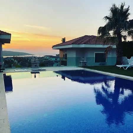 Alacati Havuzlu فيلة *