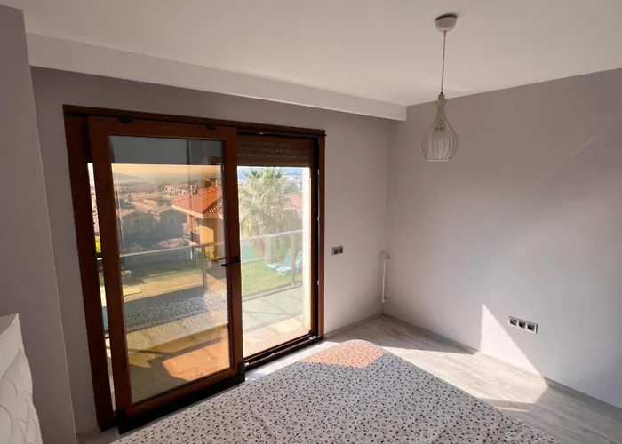 Alacati Havuzlu * Çeşme