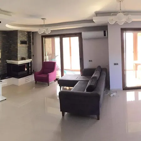 Alacati Havuzlu Villa Cesme