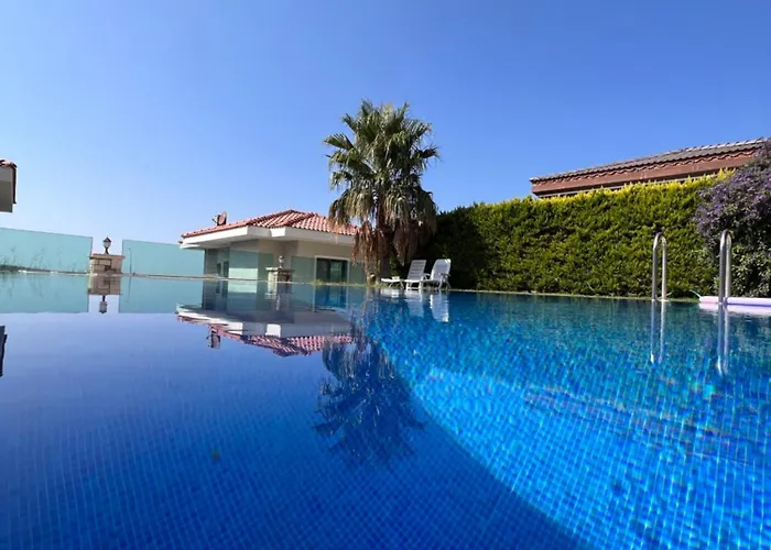 Alacati Havuzlu Βίλα *